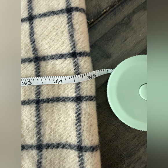 Bundle of 2 Fashion Scarves, so adorable! Great condition. - Picture 5 of 8